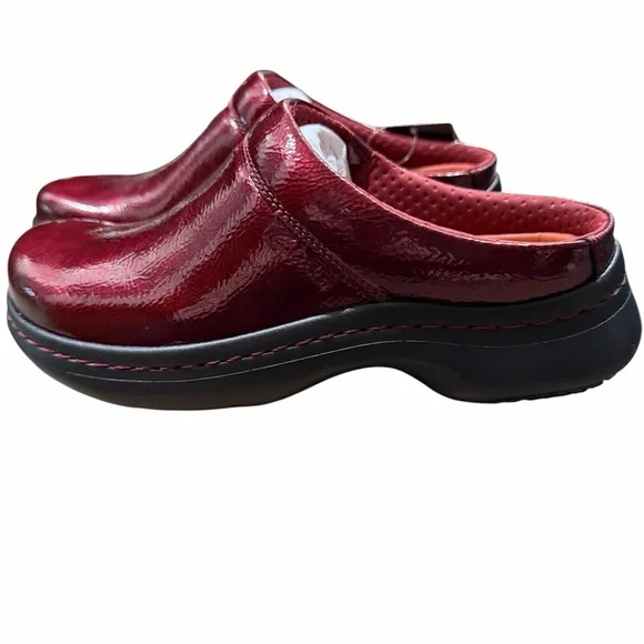 Sold - Picture 3 of 6